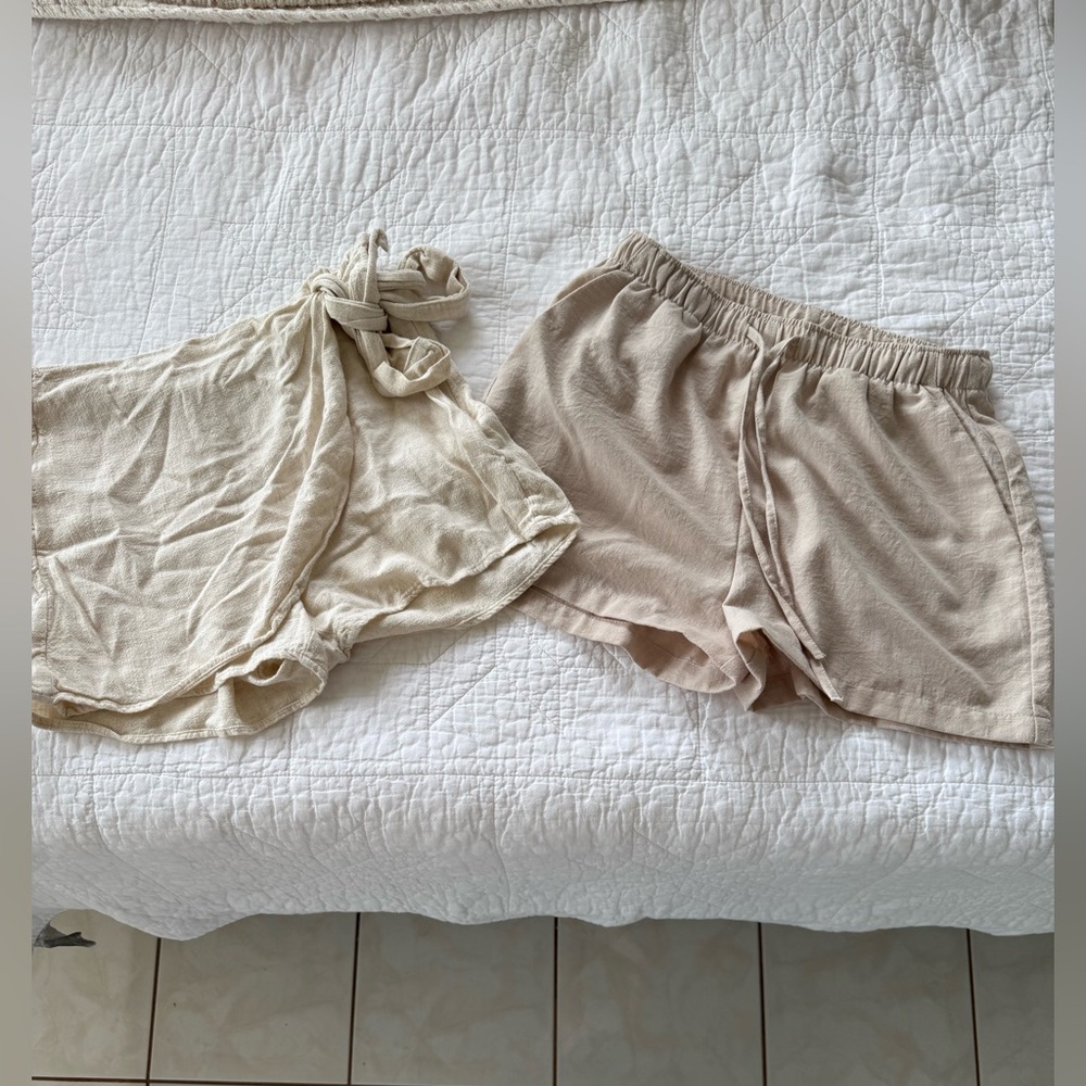 Bundle of Stradivarius Cream and Tan Apparel